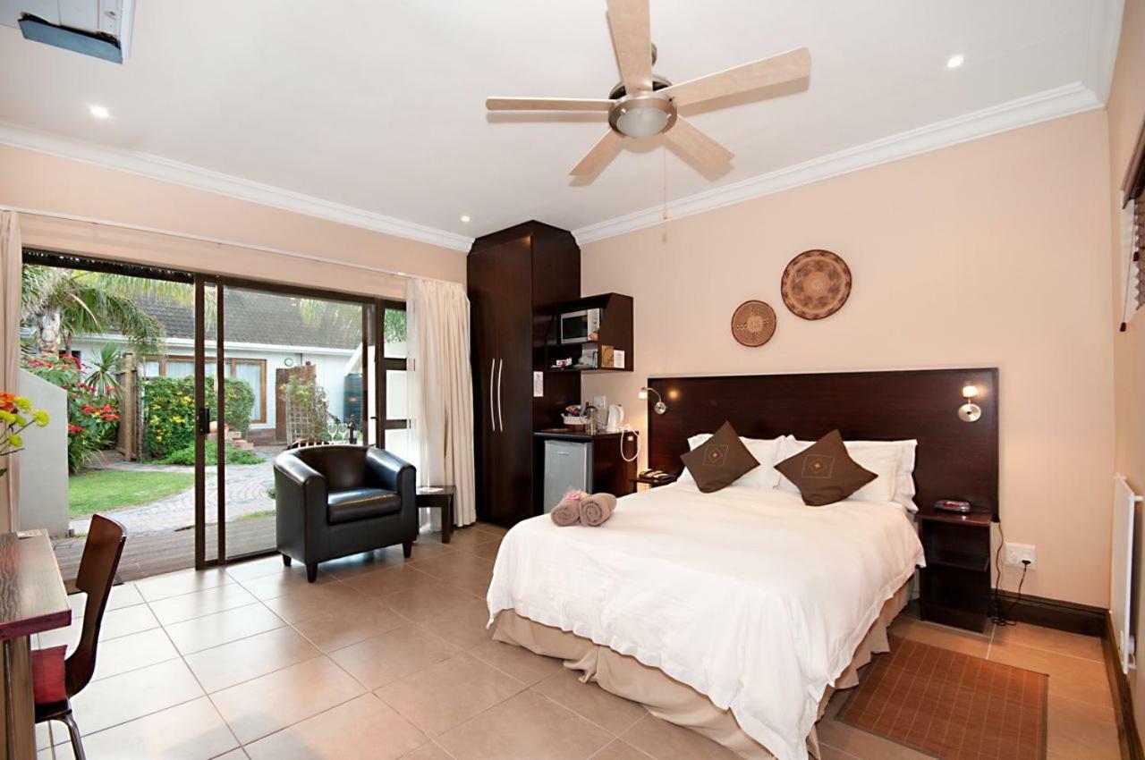 Africa Beach B&B Port Elizabeth Exteriör bild